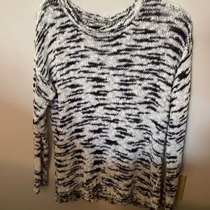 BLACK GRAY STRIPE SWEATER